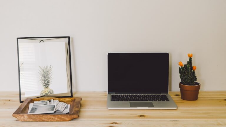 Read more about the article “Brain-Computer Interfaces: Controlling Technology with Your Mind”